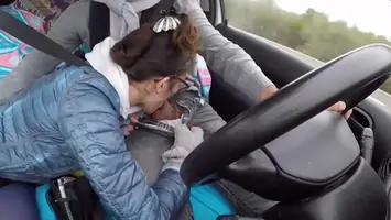 Calin sur le parking